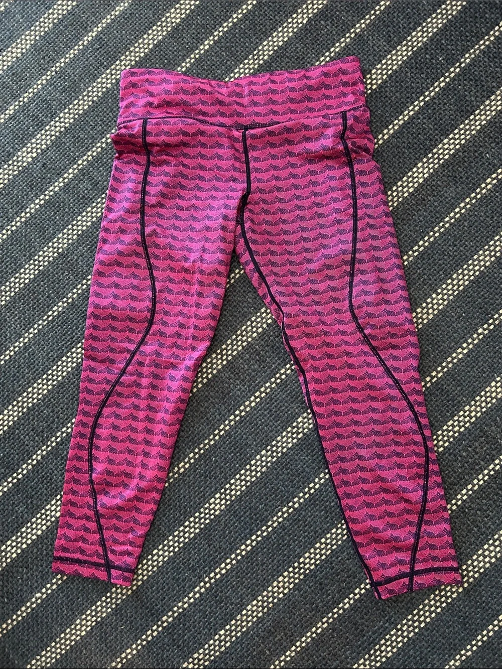 Women's vineyard vines, performance fabric, cropped leggings, M, great condition